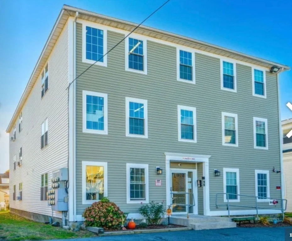 111 Main St, Peabody