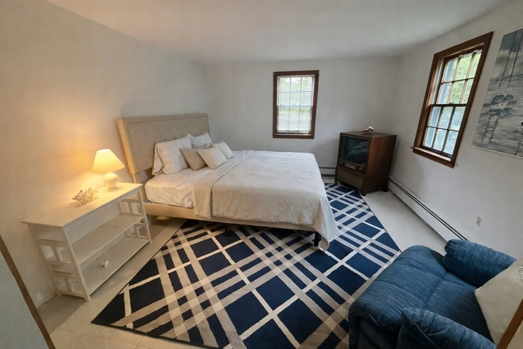 15 Myrtle Dr, South Chatham