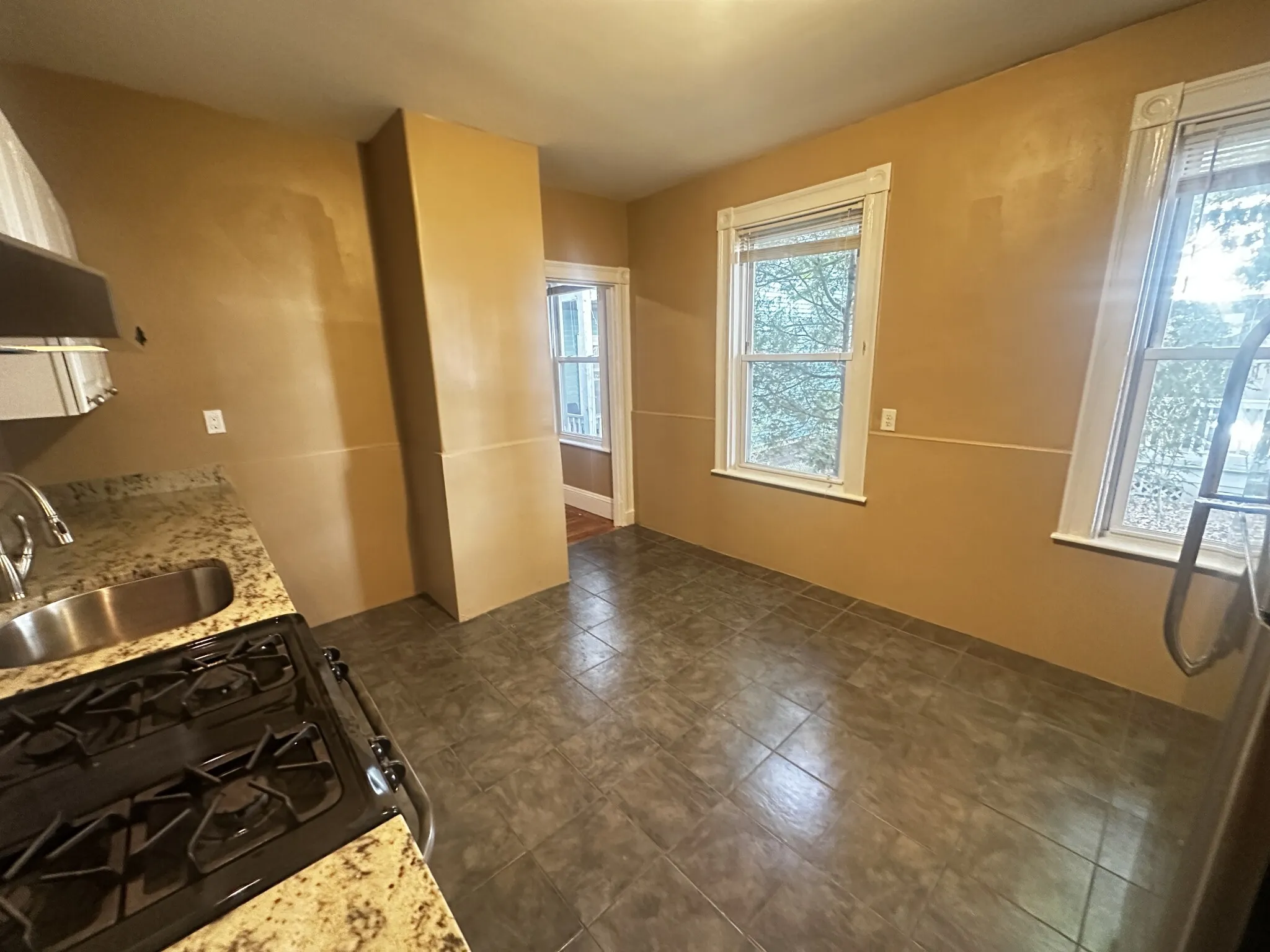 42 Calvin St, Ward Two