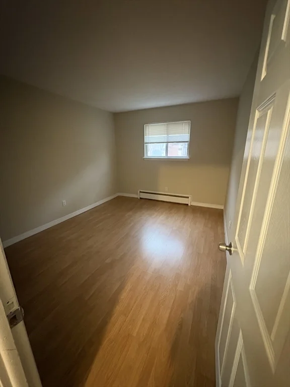 10 Longwood Dr, Andover