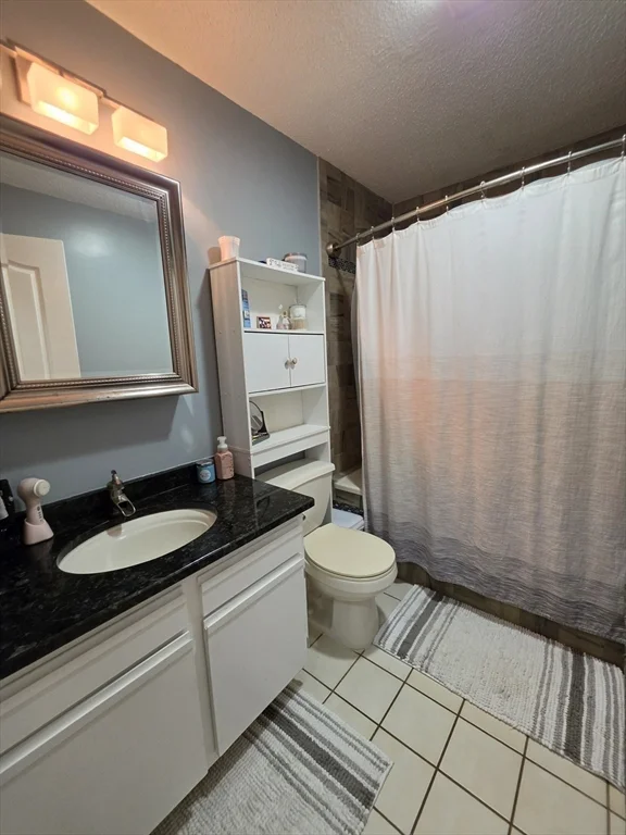 104 Johnson Rd, Chicopee