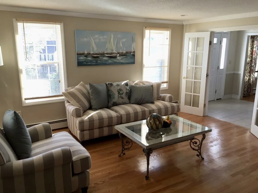 22 Sunrise, Bradford