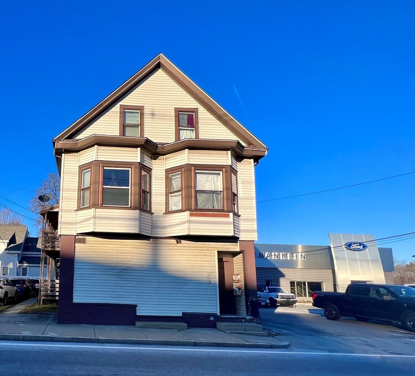 155 E Central St, Franklin