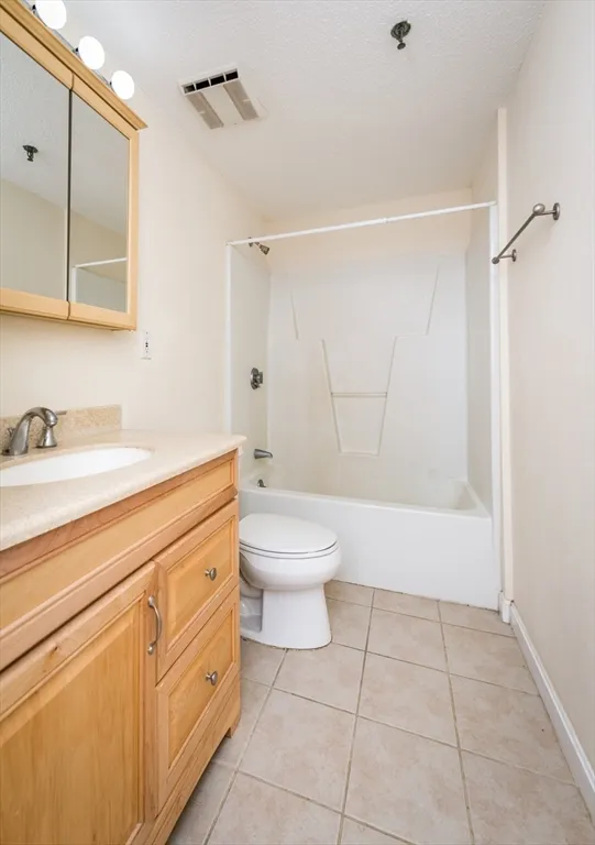 2456 Massachusetts Ave, North Cambridge