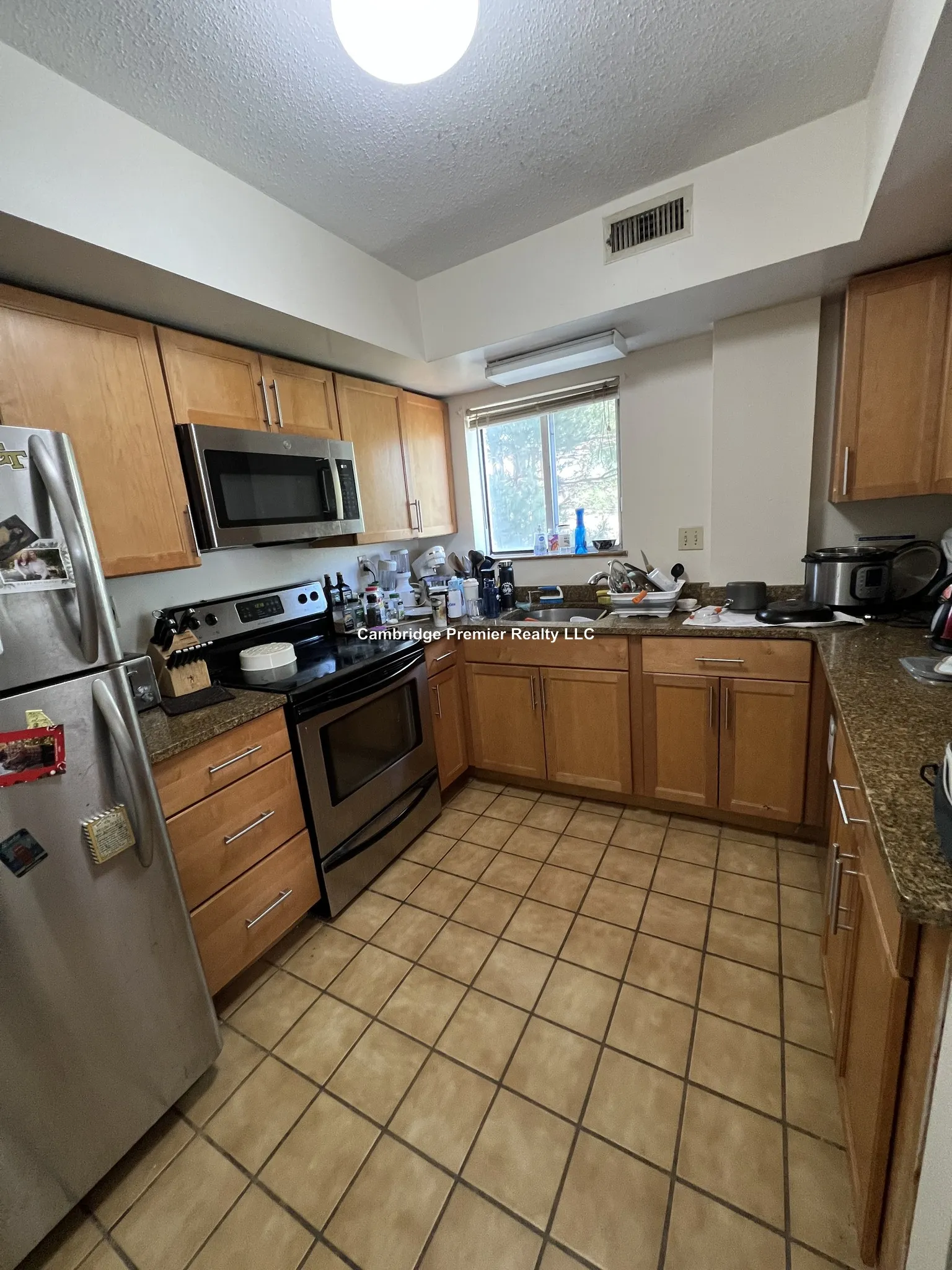 345 Franklin St, Riverside