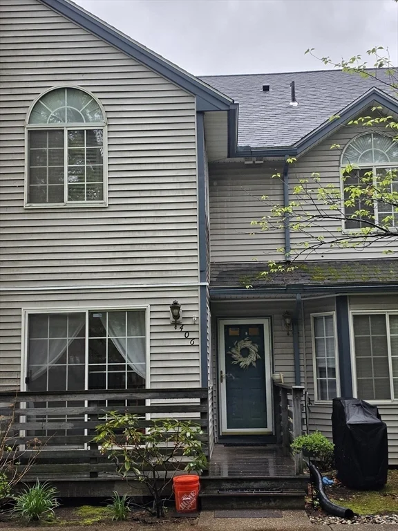 104 Johnson Rd, Chicopee