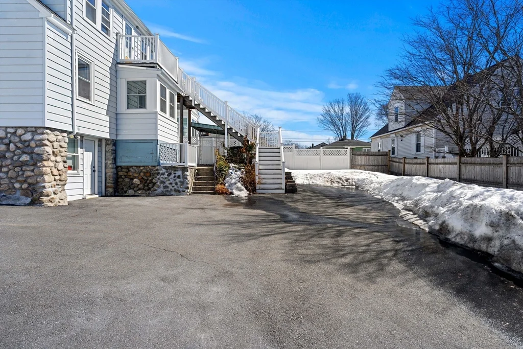 183 Massachusetts Ave, North Andover