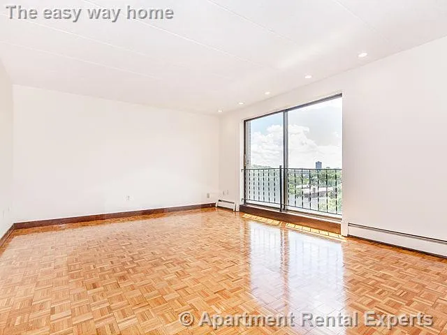 31 Harris St, Other