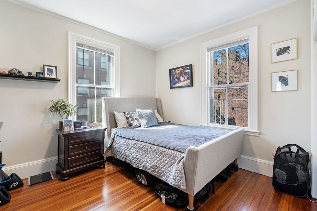 14 Gloucester St, Back Bay