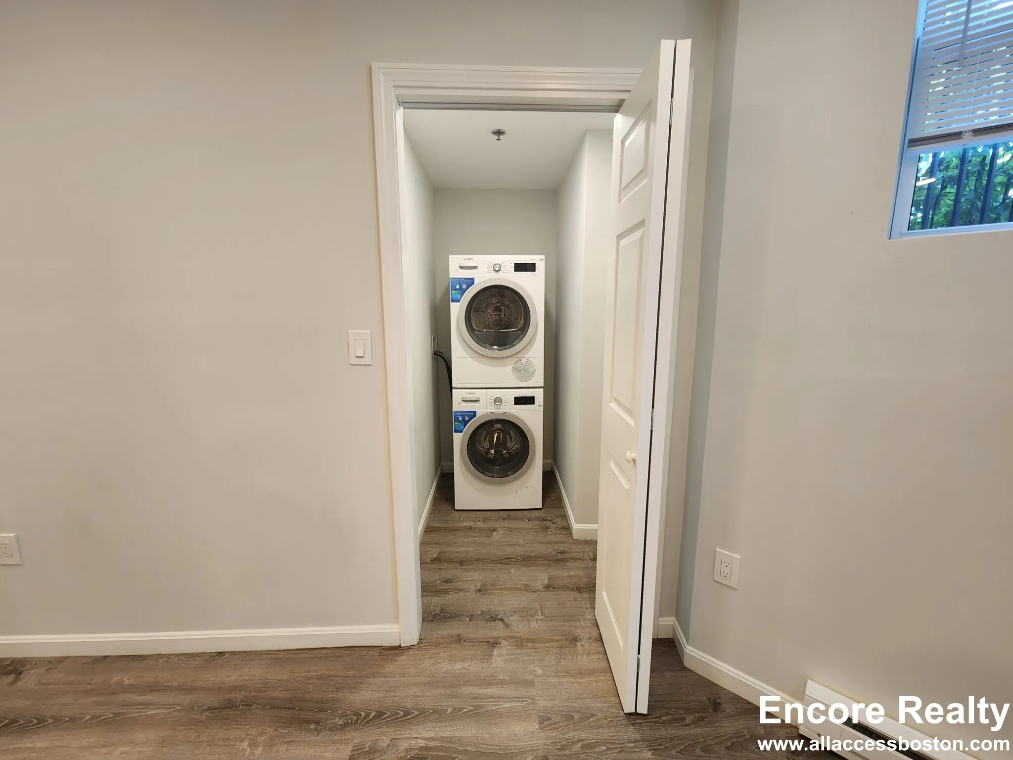 24 Queensberry St, Fenway