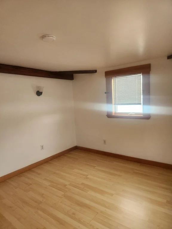 92 Main St, Hopkinton