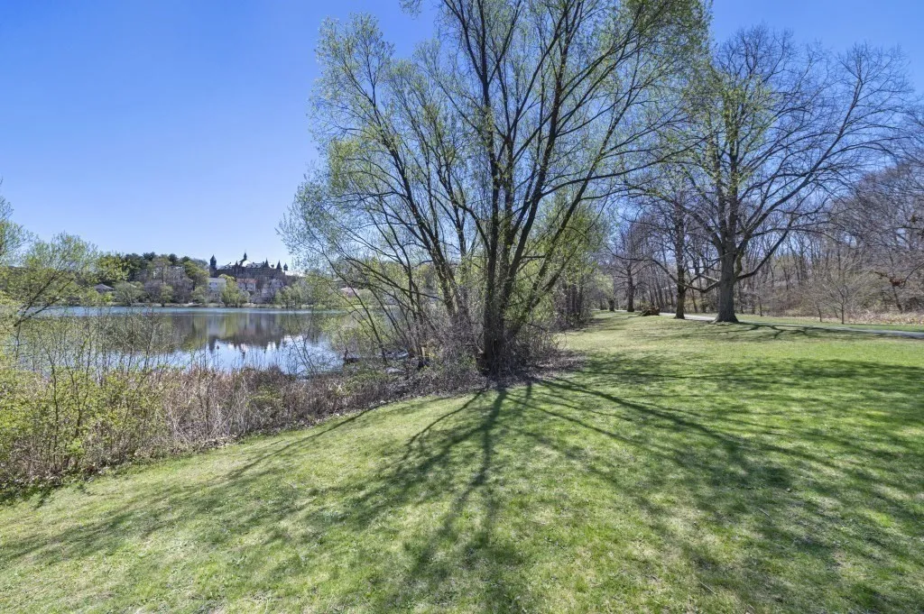 144 Kenrick St, Oak Square