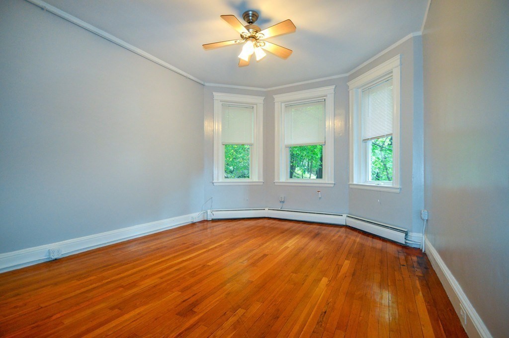 1840 Commonwealth Ave, Brighton