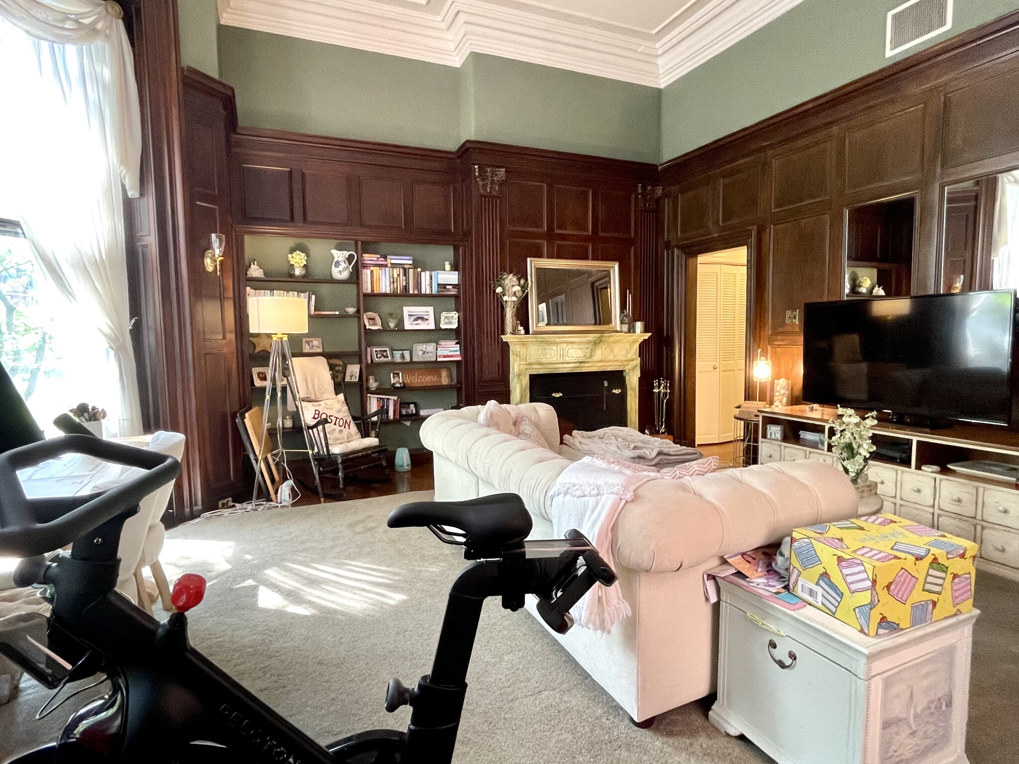 328 Dartmouth St, Back Bay