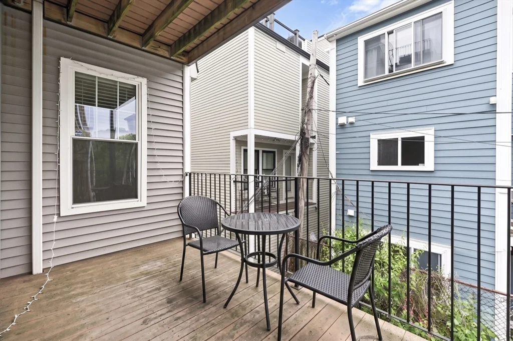 180 Gold St, South Boston