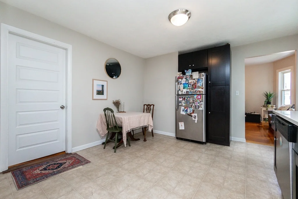 24 Aberdeen Rd, Powder House Square