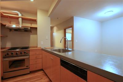 136 Columbia St, The Port