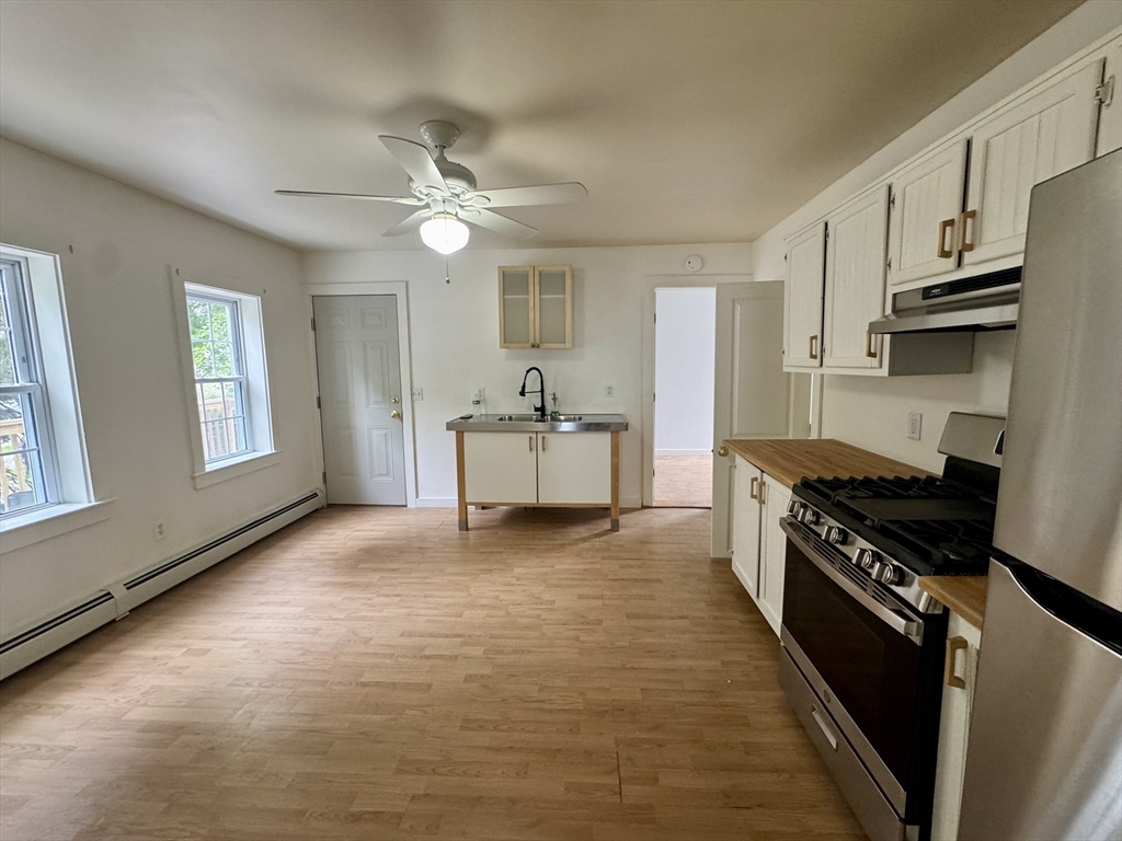 96 Main St, Fairhaven