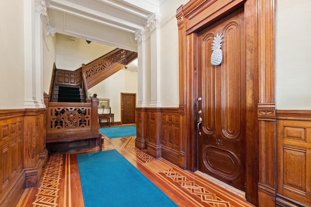 298 Commonwealth Ave, Back Bay