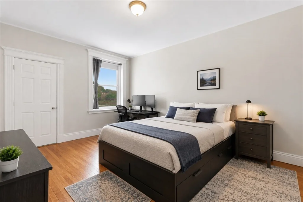 181 Harvard St, Coolidge Corner