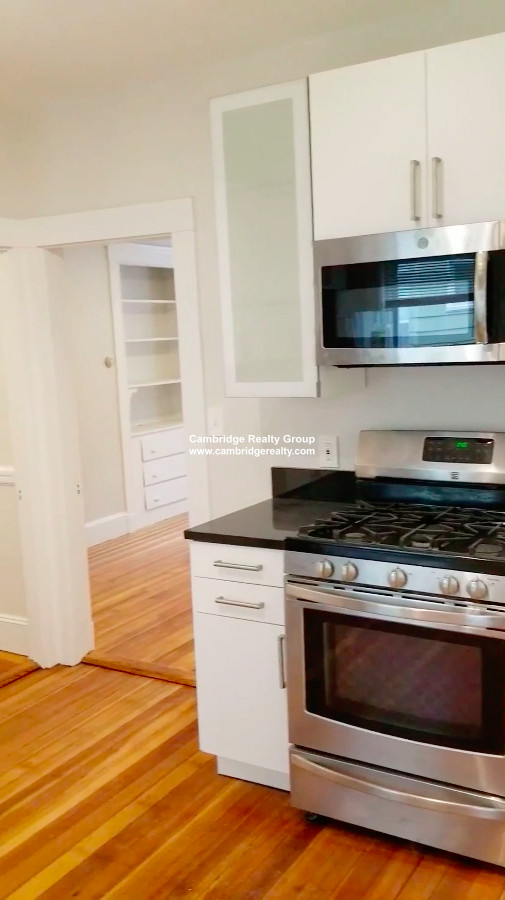 4 bed, 2 bath apartment for rent at 25 Fainwood Circle Unit 2T, Mid Cambridge — photo 2 of 16