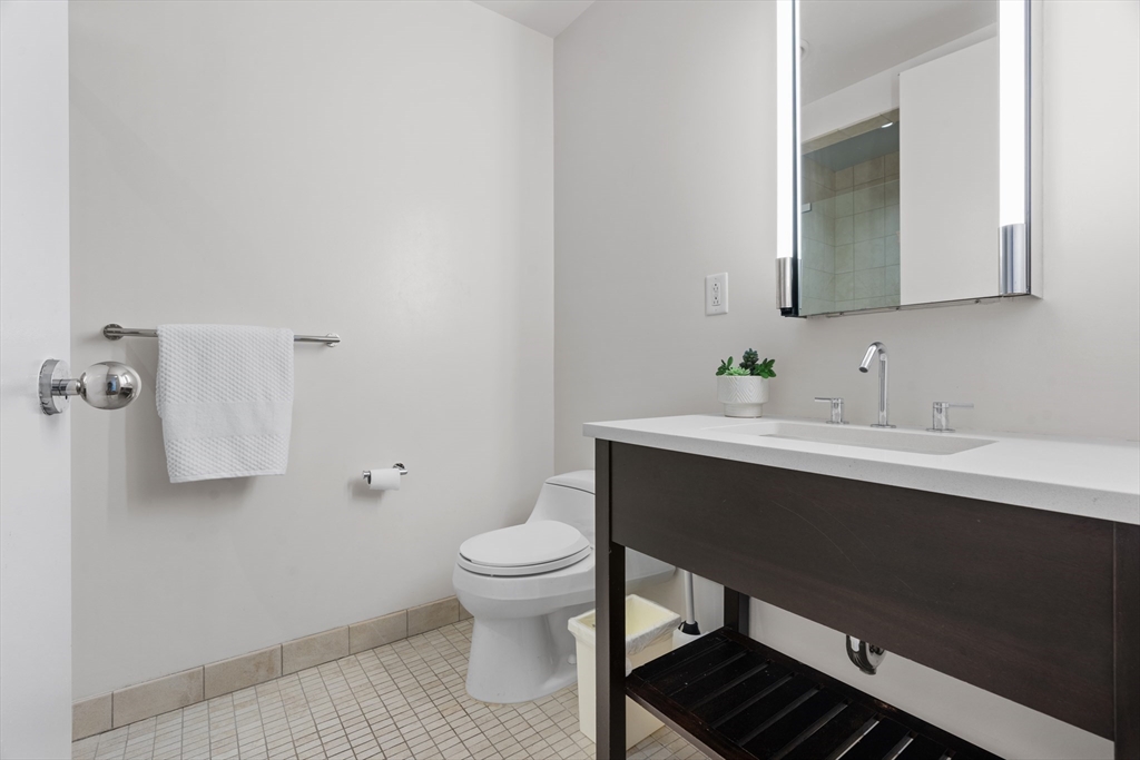 500 Atlantic Ave, Waterfront