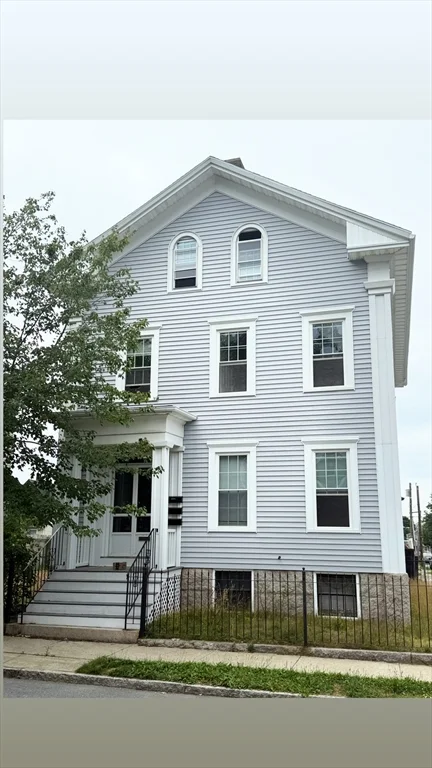 65 Chestnut St, New Bedford