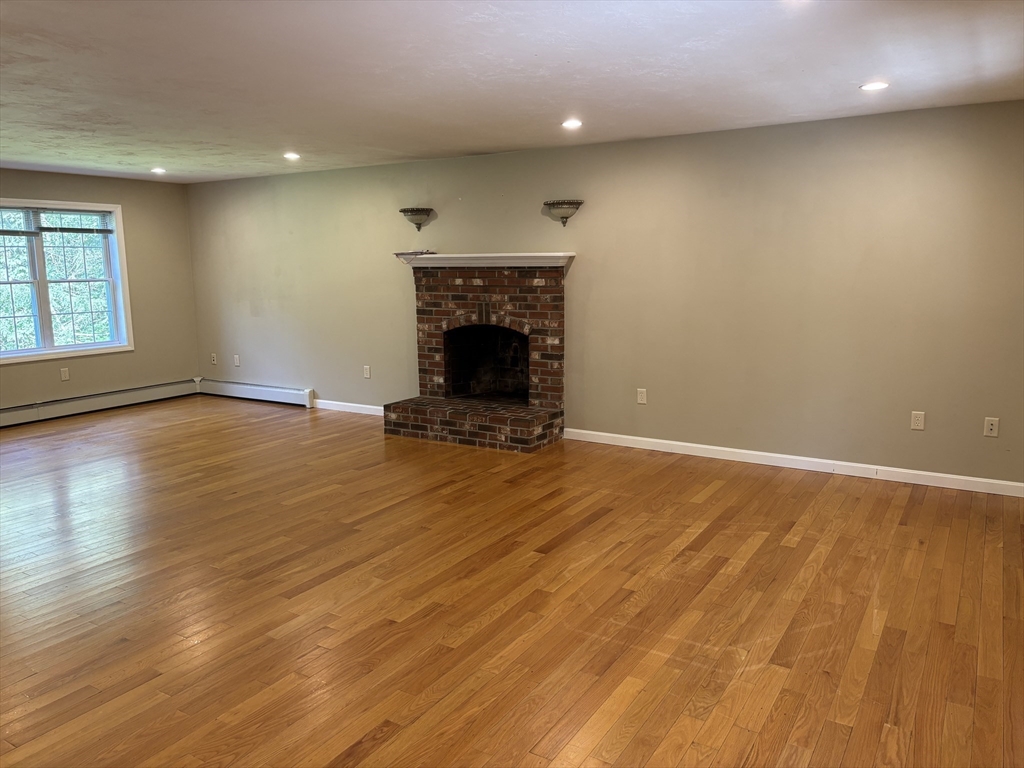 7 George Howard Rd, Hubbardston
