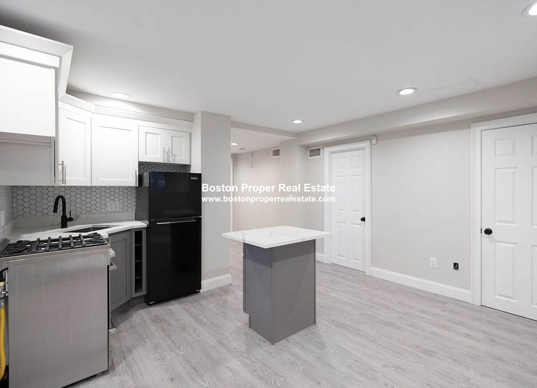 158 Saint Botolph St, Back Bay