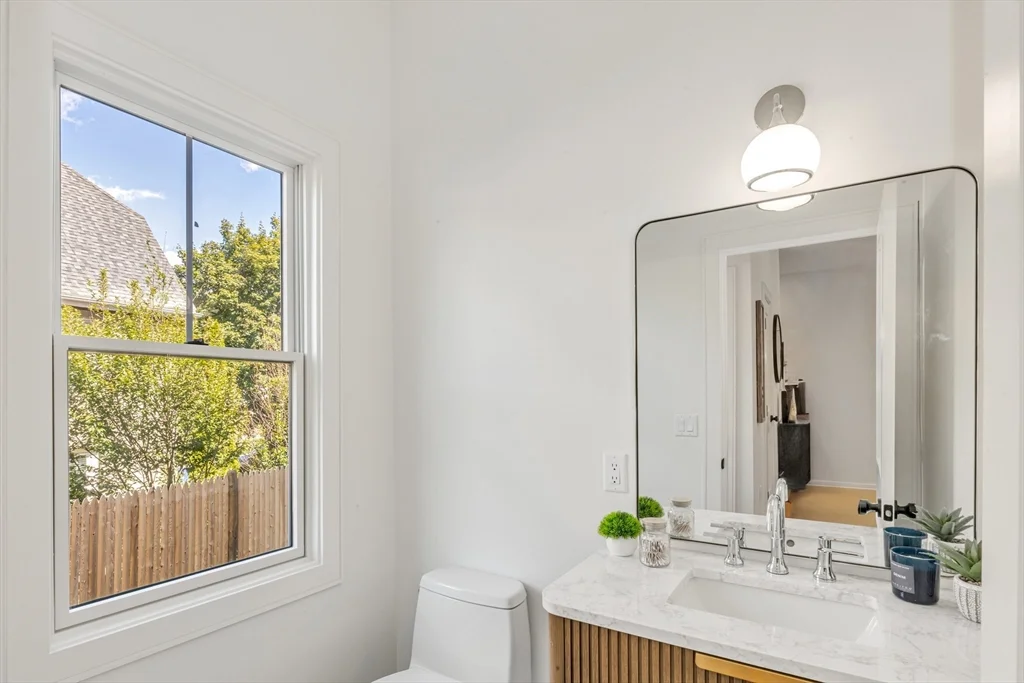 142 Birch St, Roslindale