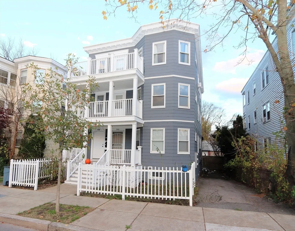 344-346 Hyde Park Ave, Roslindale