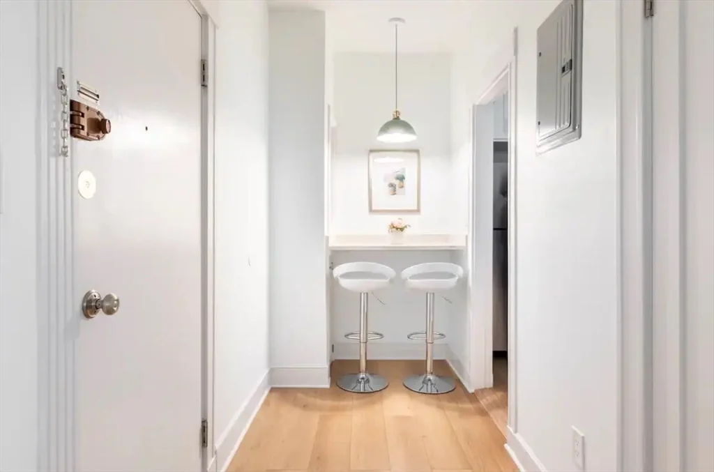 131 Park Dr, Fenway
