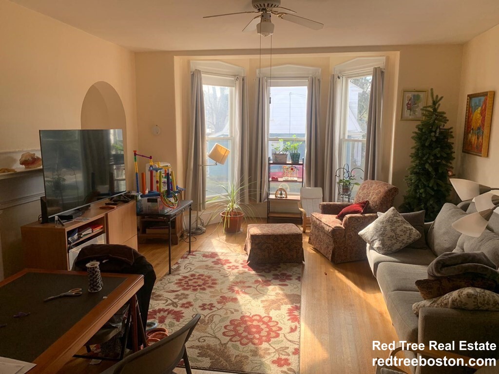 84 Walker St, Newtonville