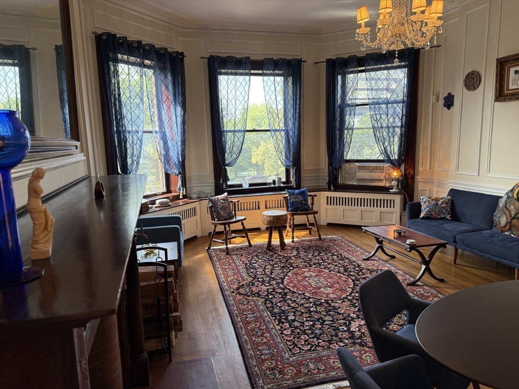 164 Beacon St, Back Bay