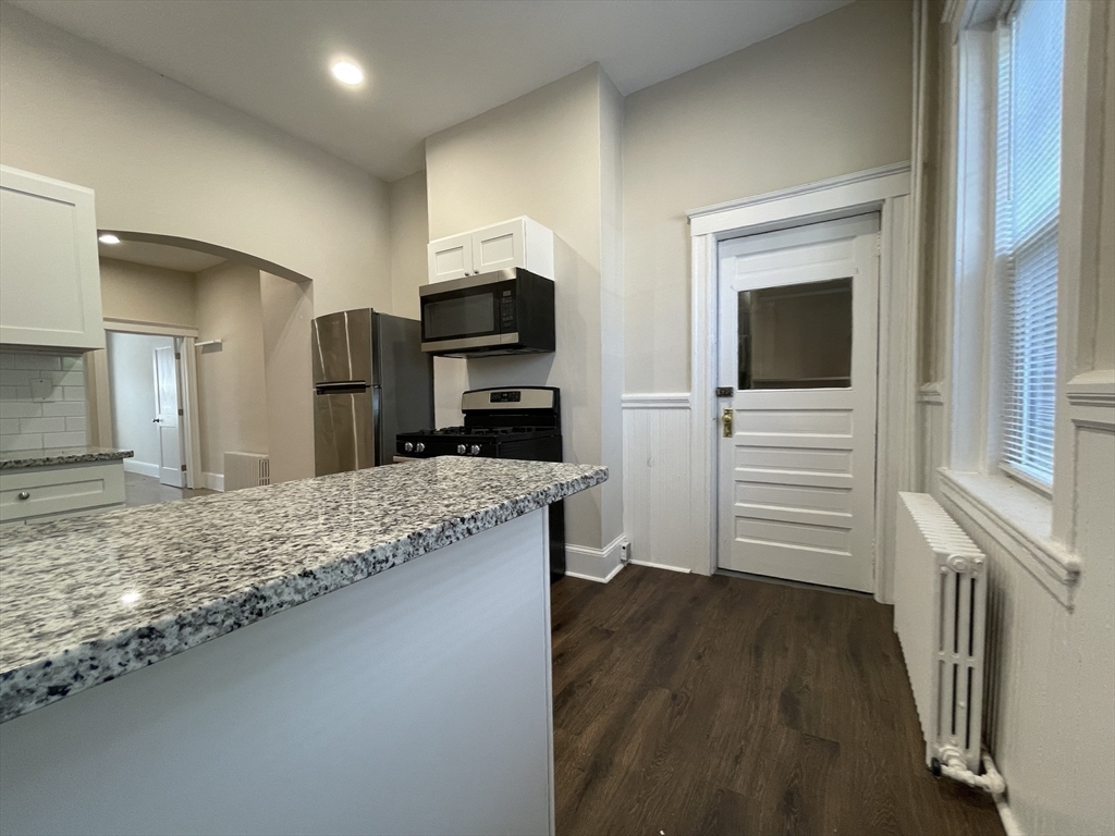 996 Chestnut St, Newton Upper Falls