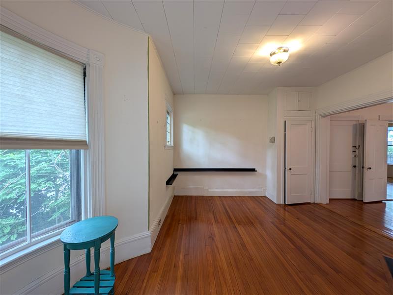 6 Hurlbut St, Neighborhood Nine