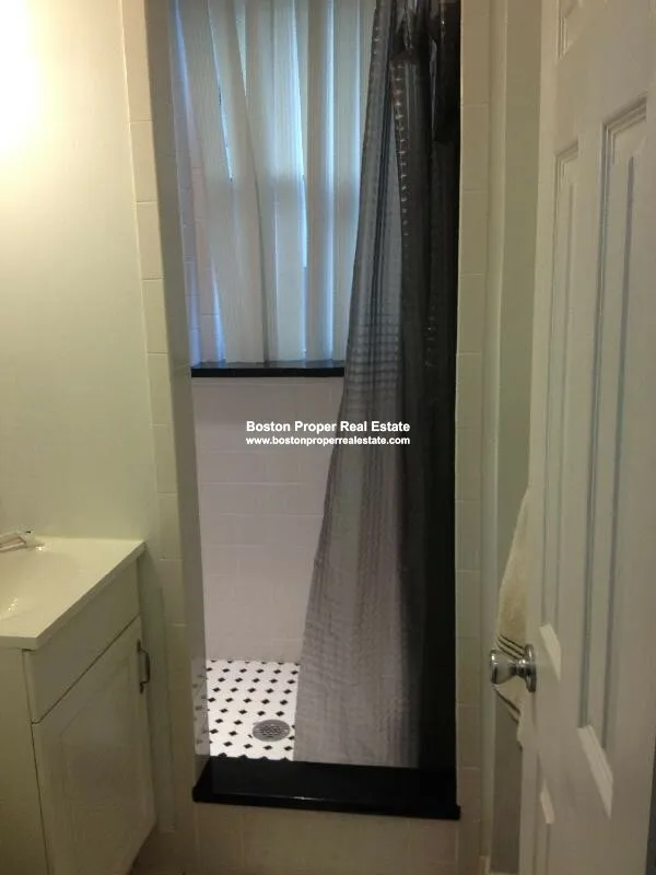 26 Hemenway St, Fenway