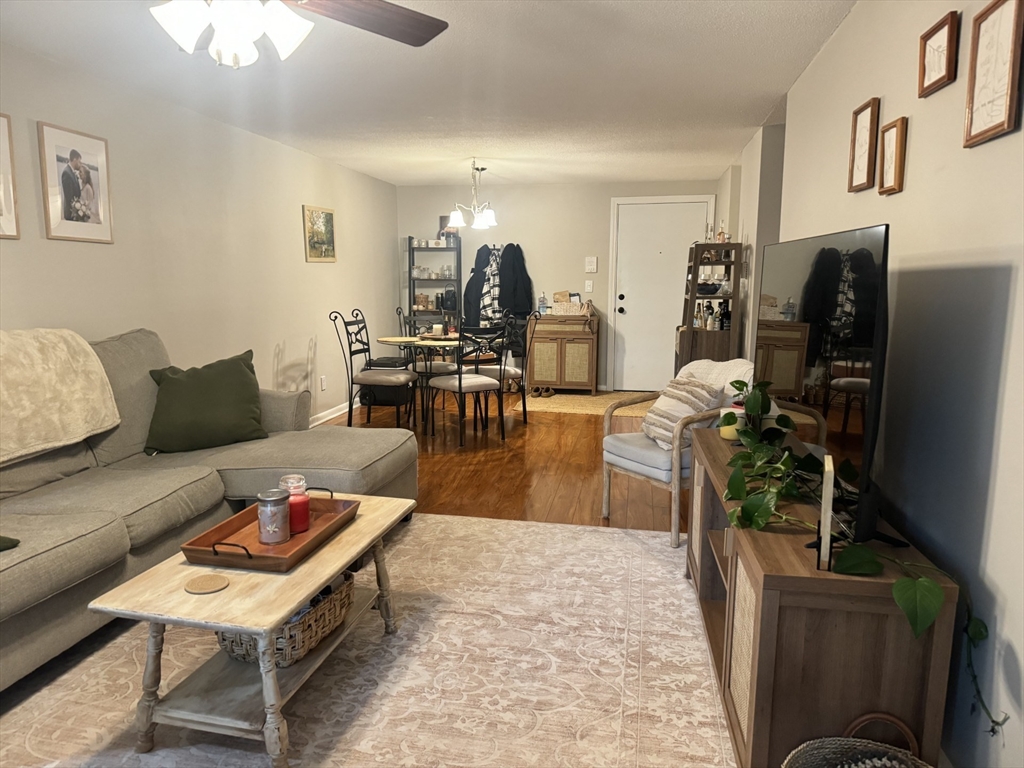 200 Manning St, Hudson