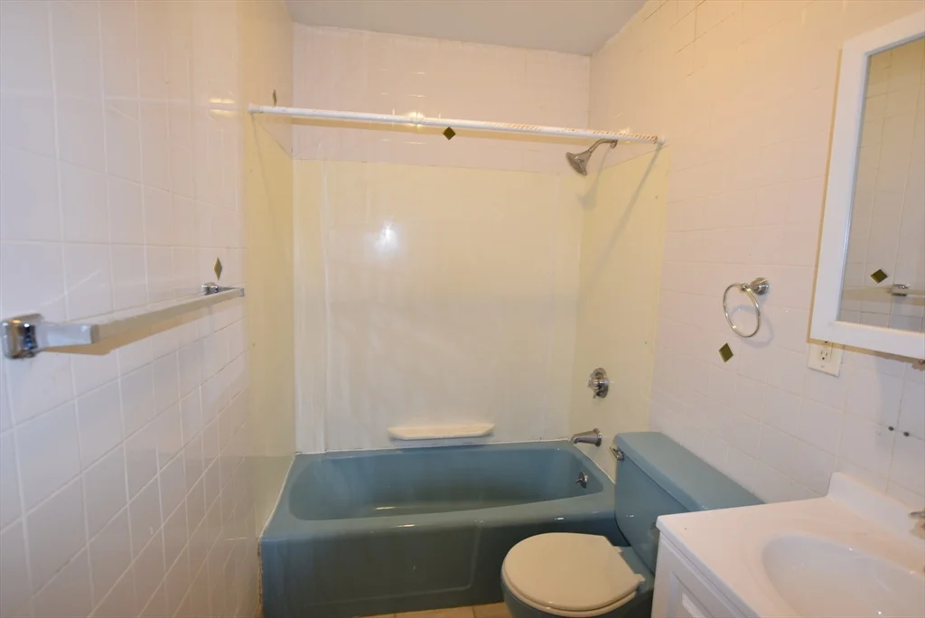 309 Pawtucket Blvd, Lowell