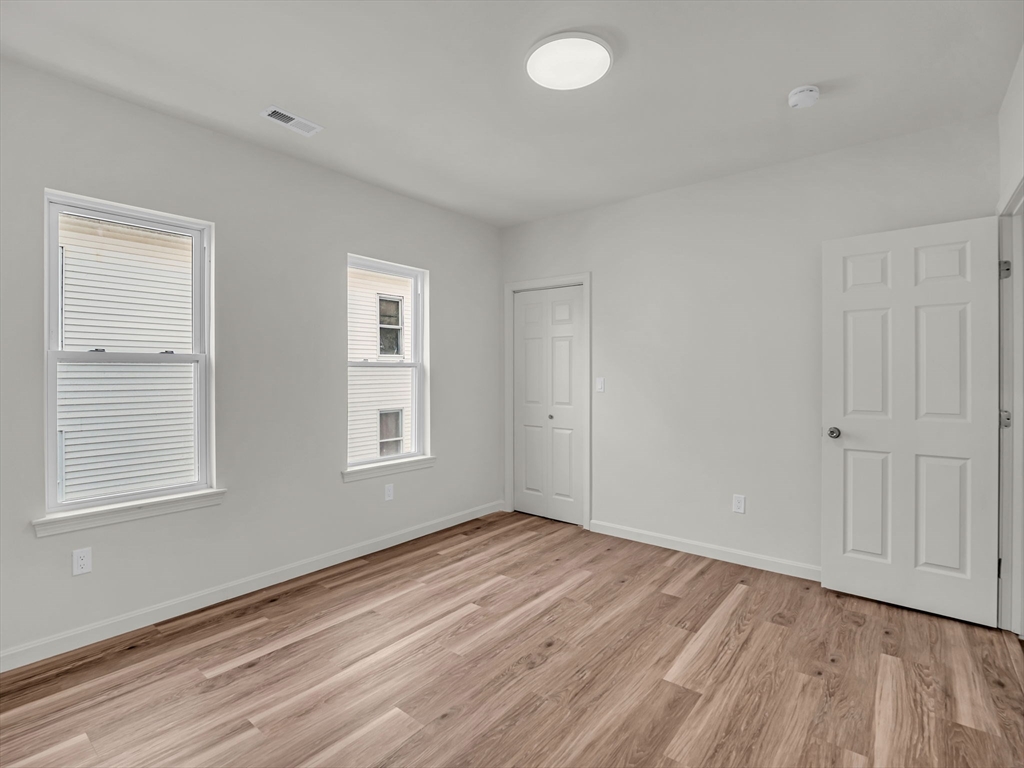 12 Alpine St, Worcester