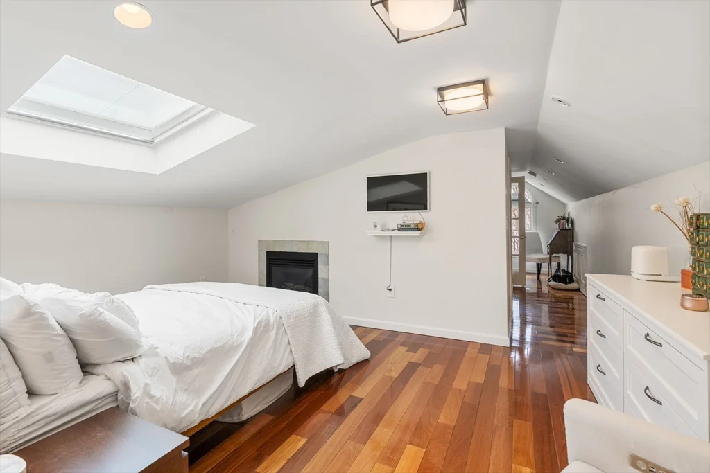 7 Quincy St, Watertown