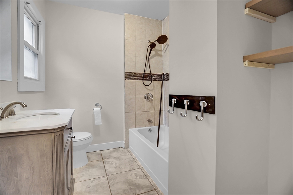 66 Pacific St, Fitchburg