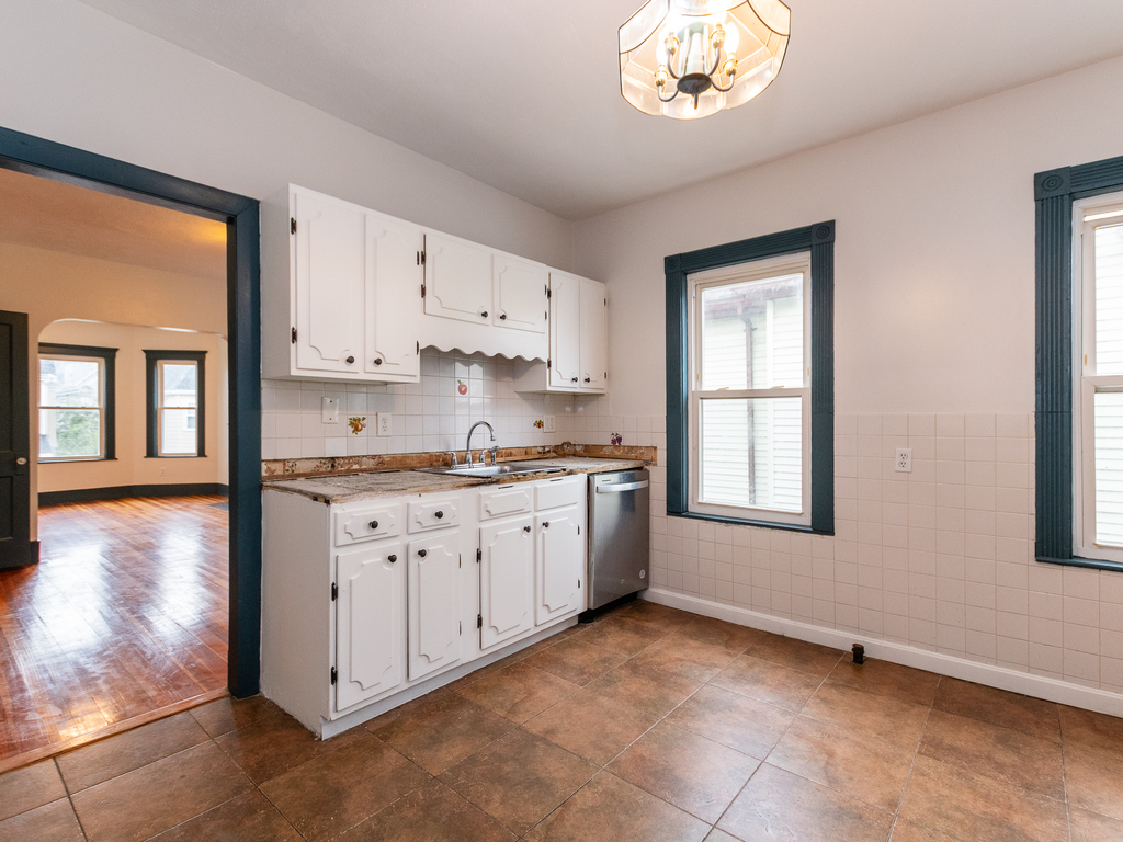 5 bed, 2 bath apartment for rent at 46 Shepton St Unit 2, Dorchester — photo 21 of 64