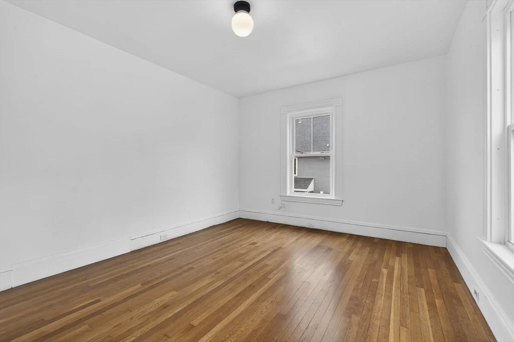 166 Elliot St, Newton Upper Falls