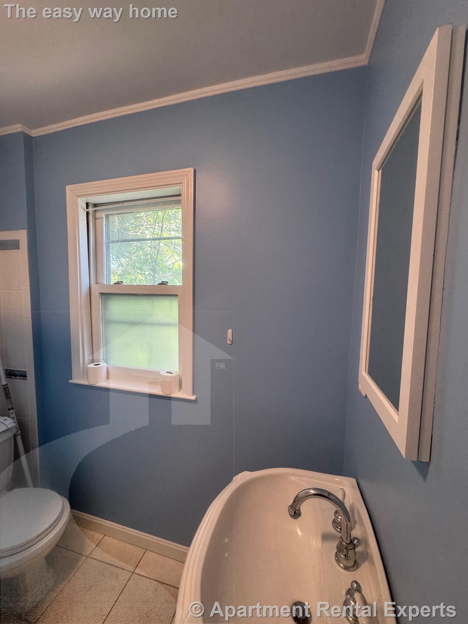 94 College Ave, Davis Square