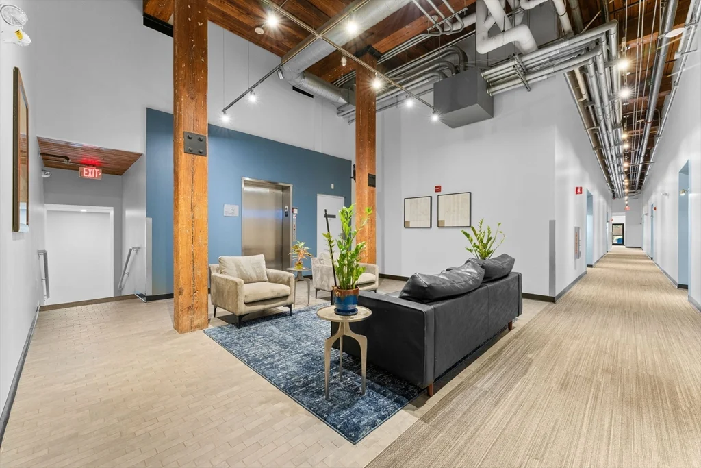 944 Dorchester Ave, Dorchester