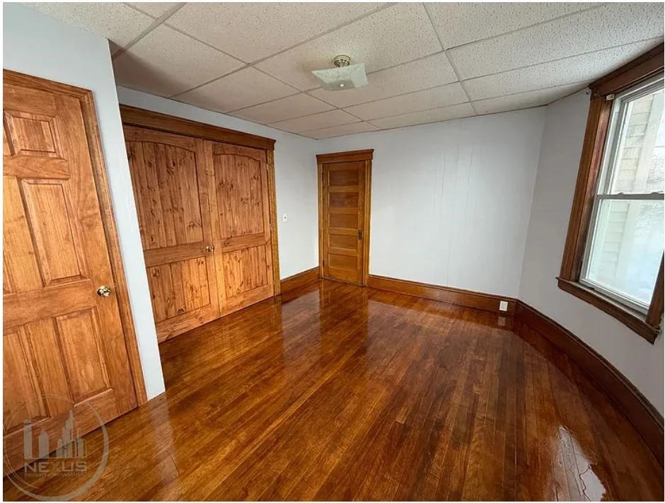 21 Hitchcock Rd, Webster Square