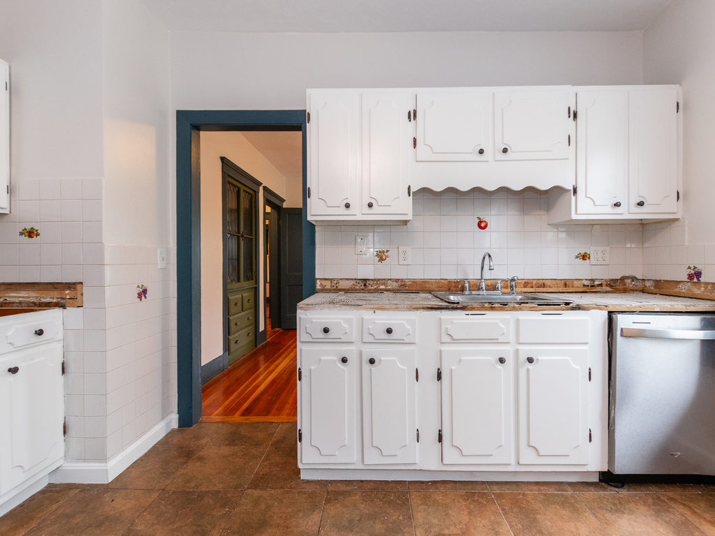 5 bed, 2 bath apartment for rent at 46 Shepton St Unit 2, Dorchester — photo 22 of 64