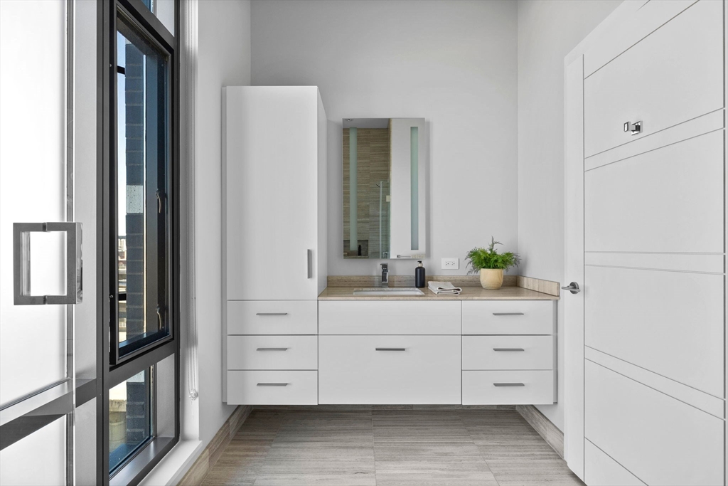 40 Traveler, South End