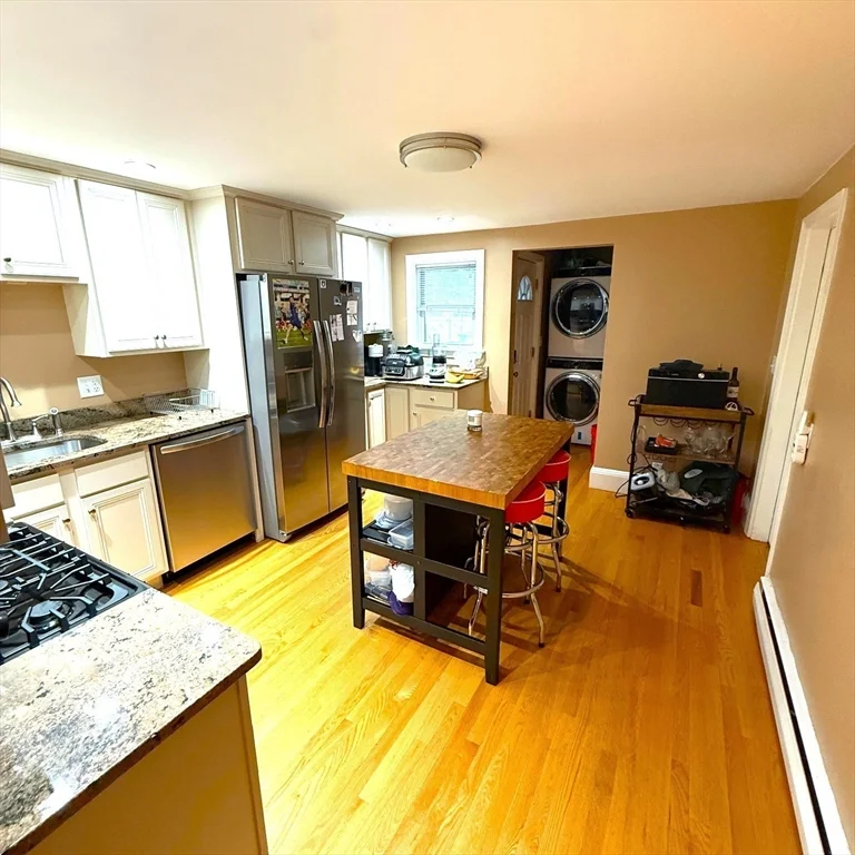 160 L St, South Boston